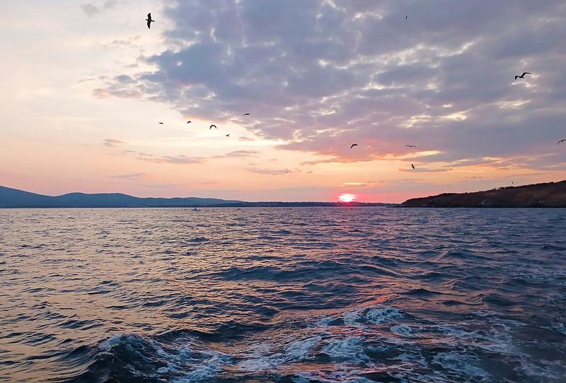 Закат над морем